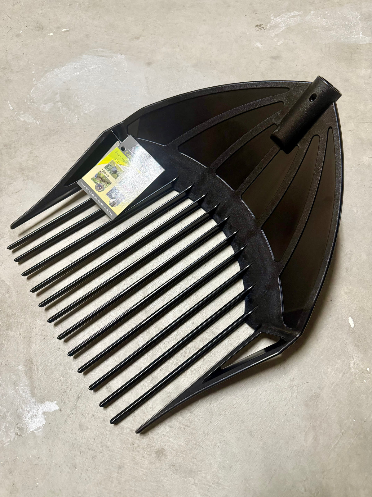 Crew Line Tools MLTOOLS Rake Shovel Sieve 3-in-1 Garden Tool Durable Plastic Rake Head